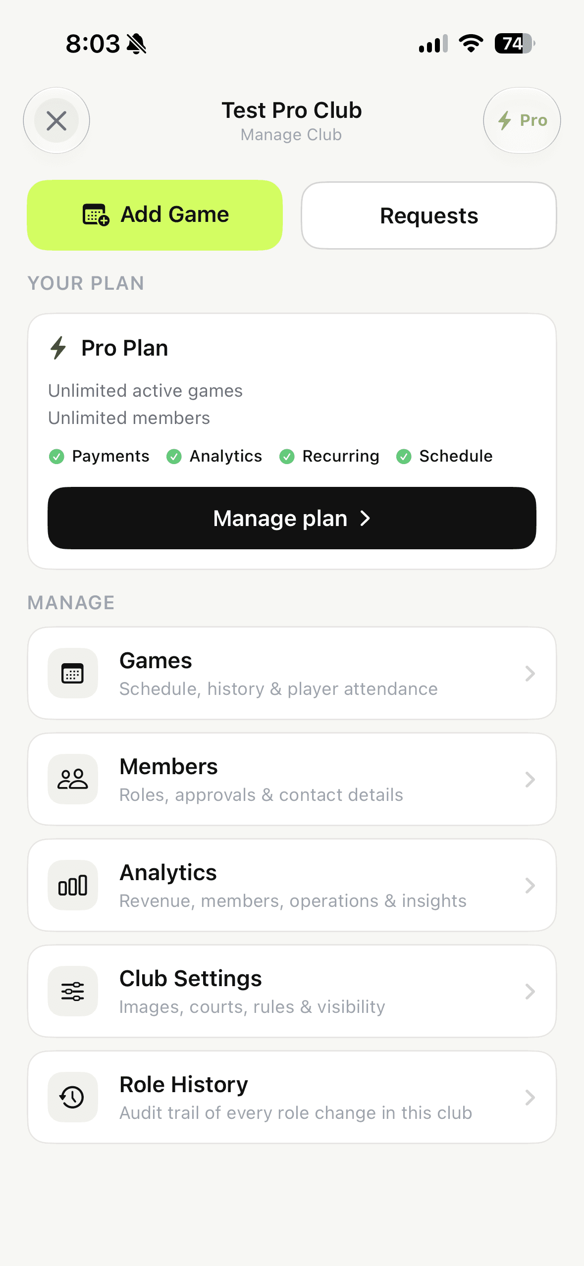 Club management screen showing games, members, analytics and settings